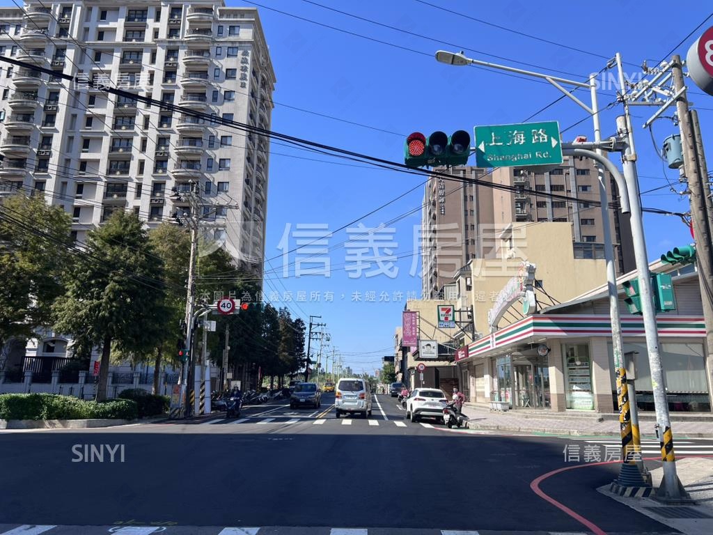 南勢鼎藏璞麗二期兩房車位房屋室內格局與周邊環境