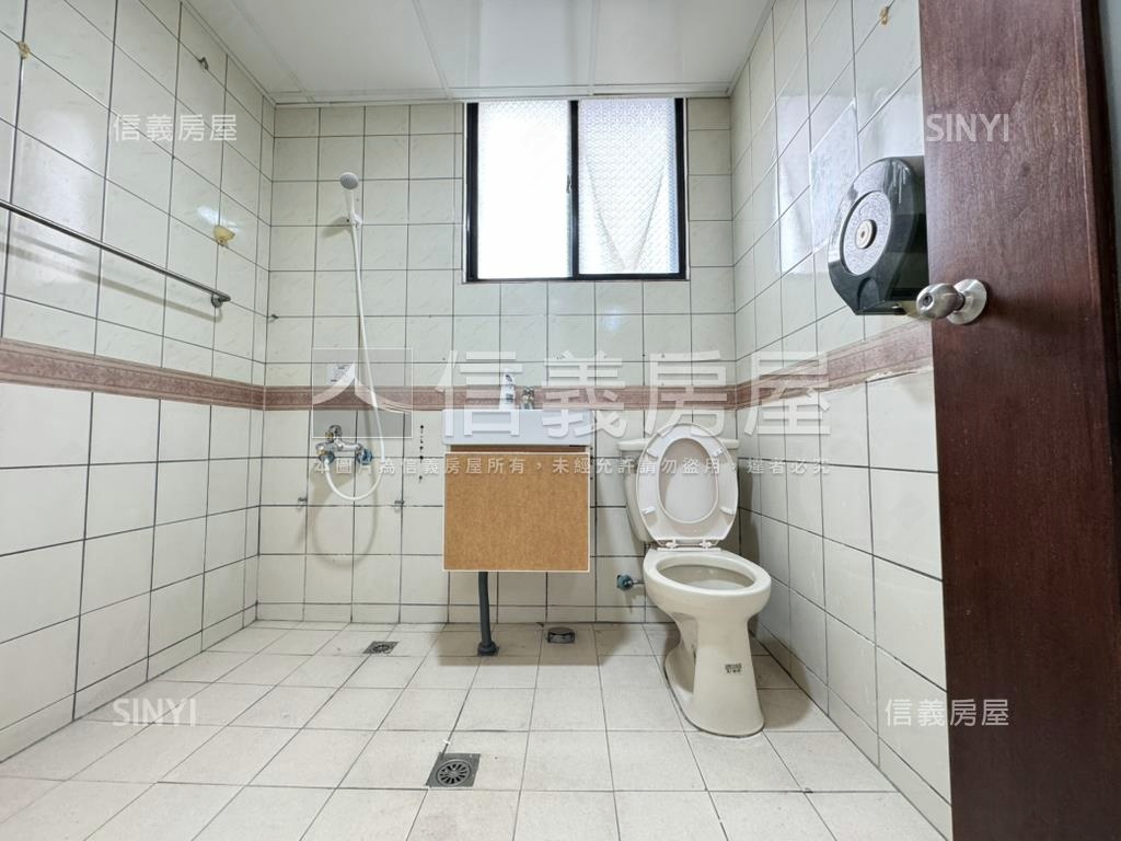 福州二街邊間２樓公寓房屋室內格局與周邊環境
