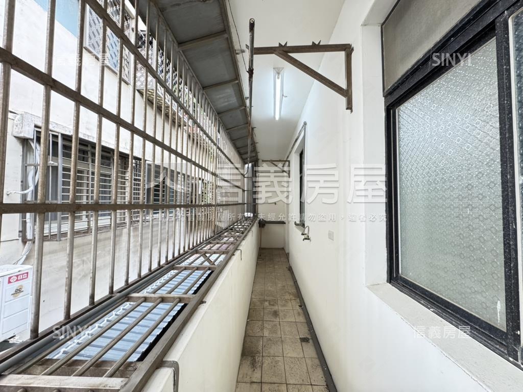 福州二街邊間２樓公寓房屋室內格局與周邊環境