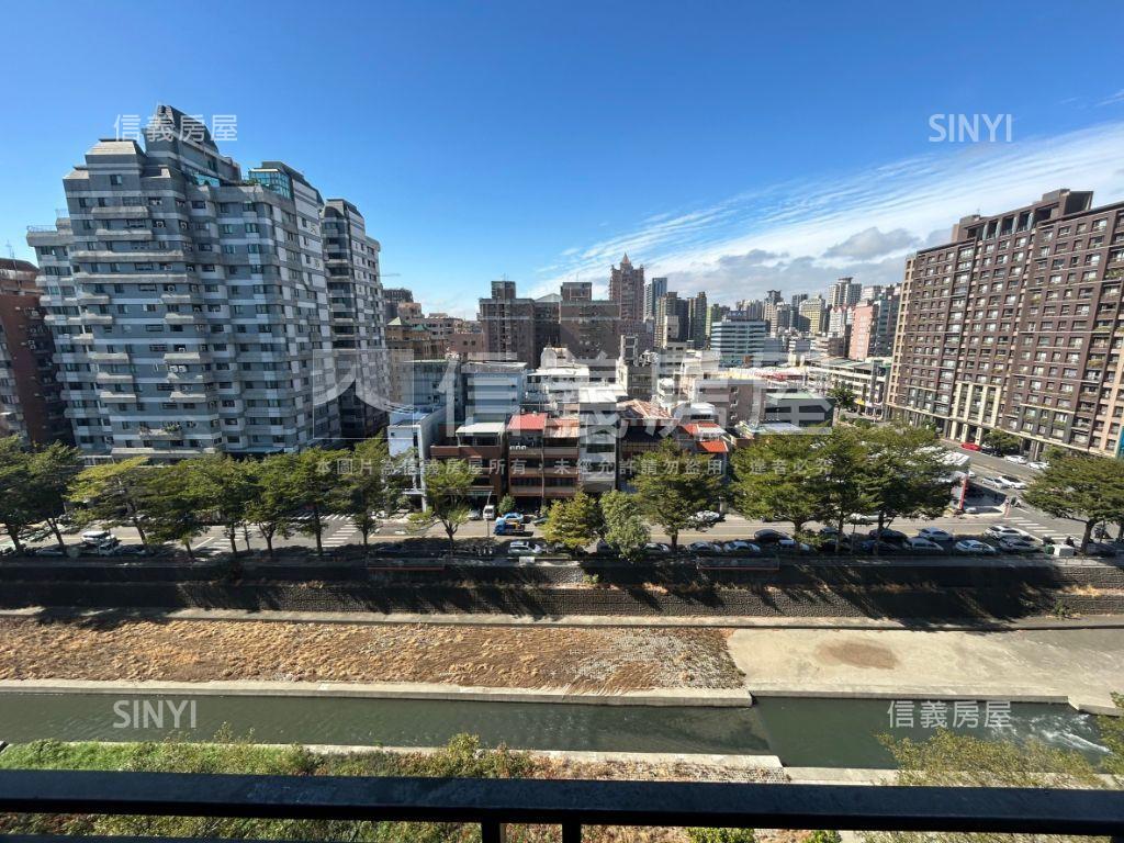 西區高樓四房平車面河畔房屋室內格局與周邊環境