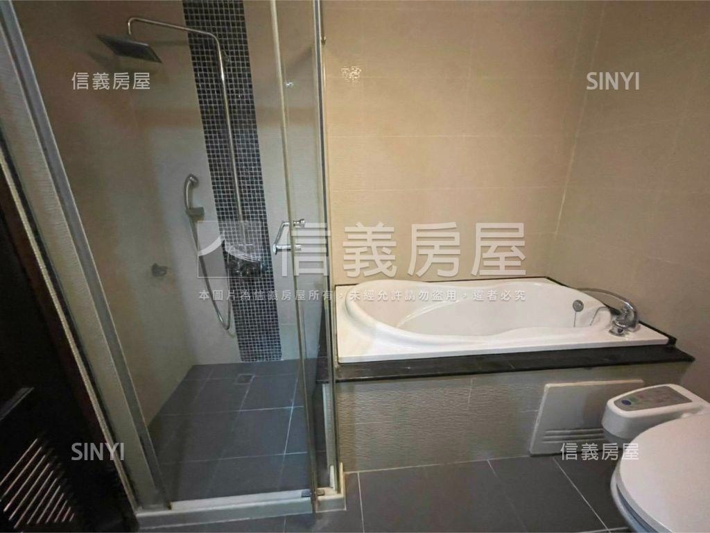 ＭＹＣＩＴＹ美套房車位房屋室內格局與周邊環境