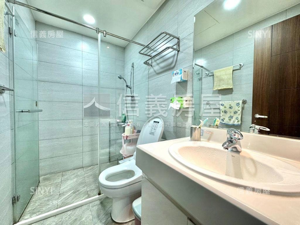 誠意出售。麗寶高樓層美屋房屋室內格局與周邊環境