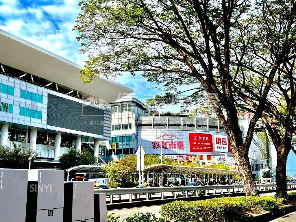 鉑愛悅高鐵商圈２房房屋室內格局與周邊環境