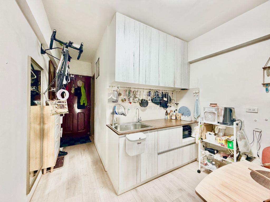 光華夜市三多屋況美溫馨宅房屋室內格局與周邊環境
