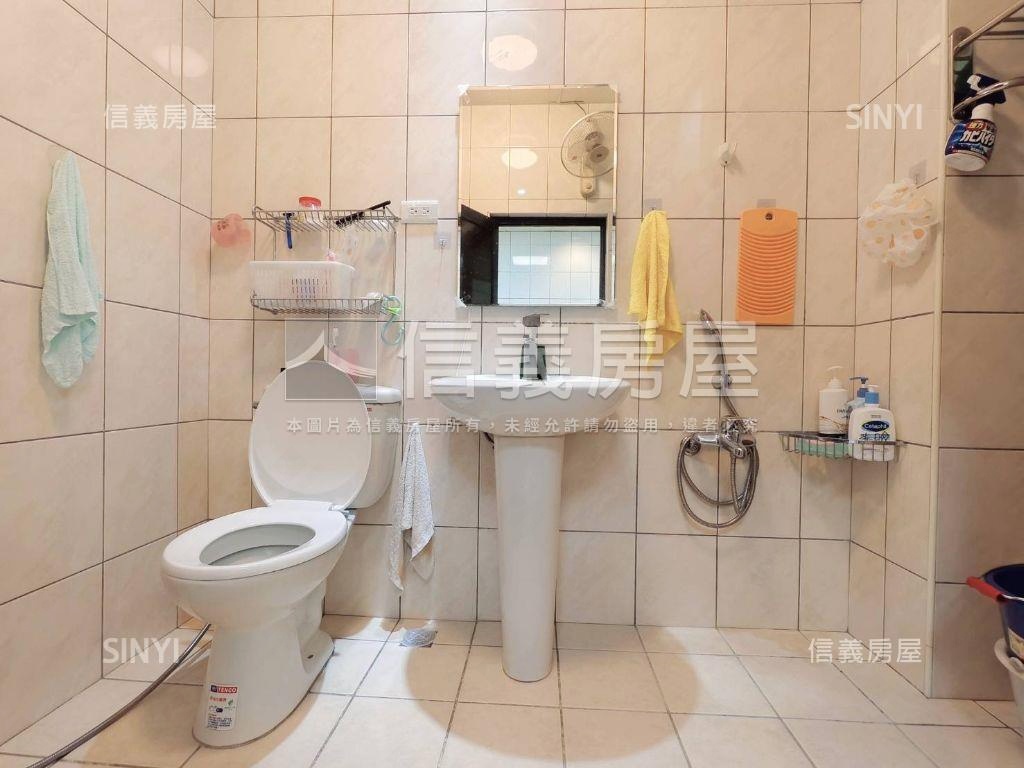 稀有釋出－中正三街好透天房屋室內格局與周邊環境