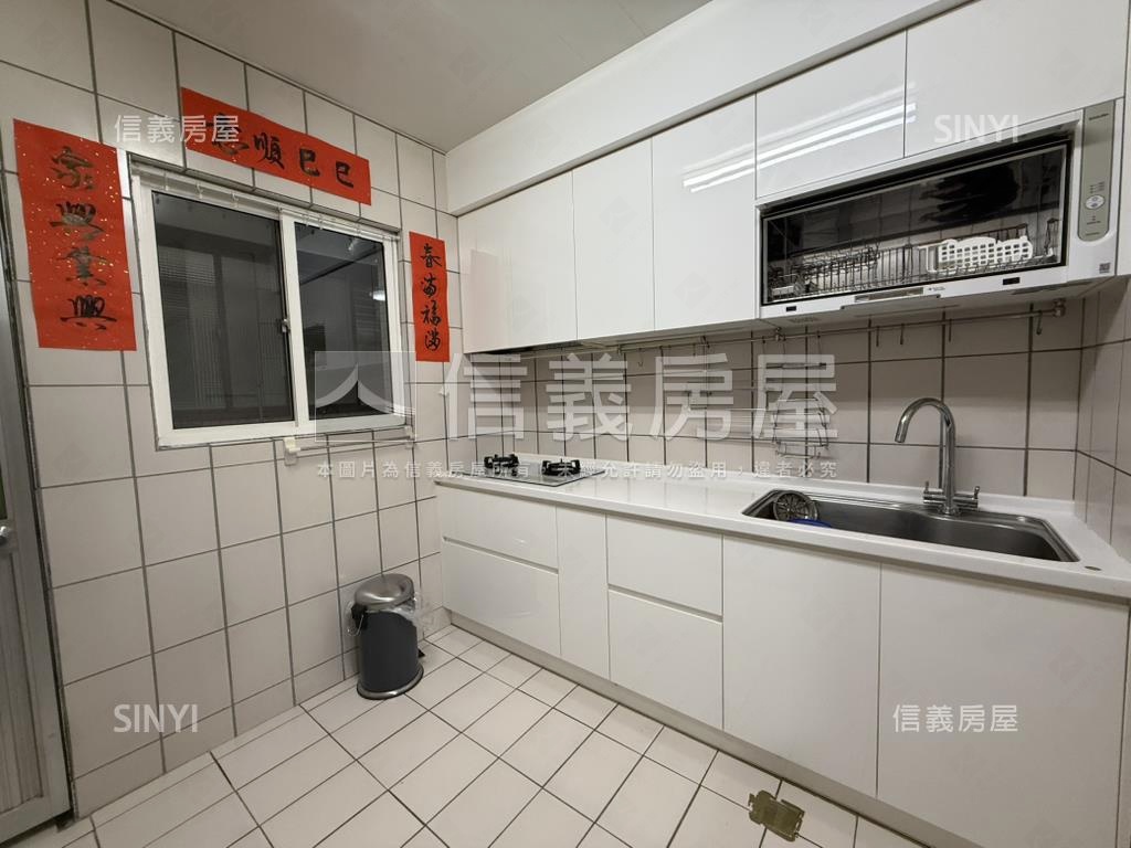 新接。伯爵五代房屋室內格局與周邊環境