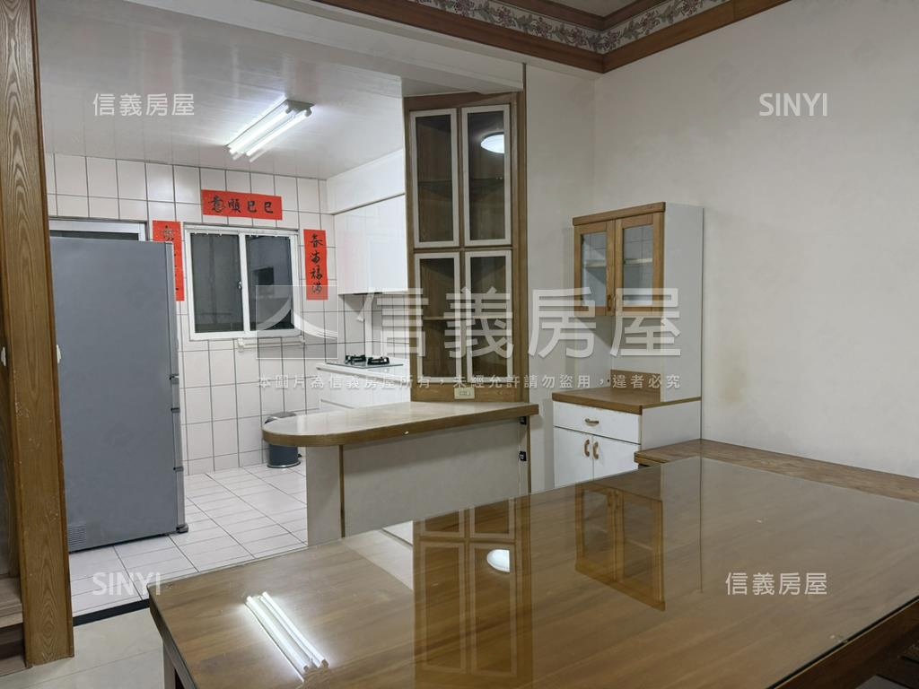 新接。伯爵五代房屋室內格局與周邊環境