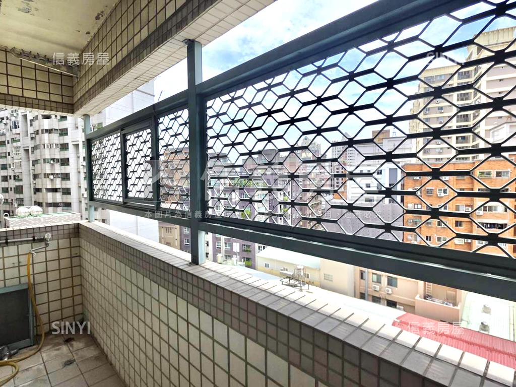 大業天地三房平車房屋室內格局與周邊環境