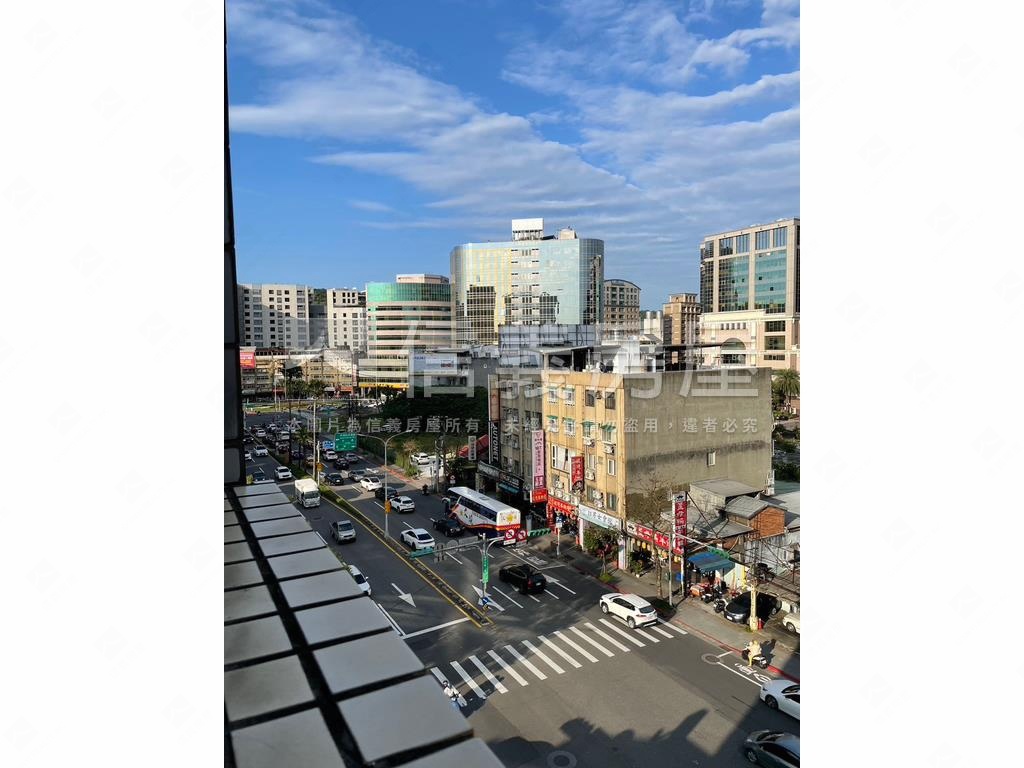 成功大道。方正電梯美宅房屋室內格局與周邊環境