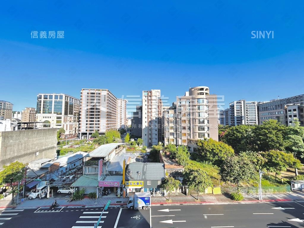 成功大道。方正電梯美宅房屋室內格局與周邊環境