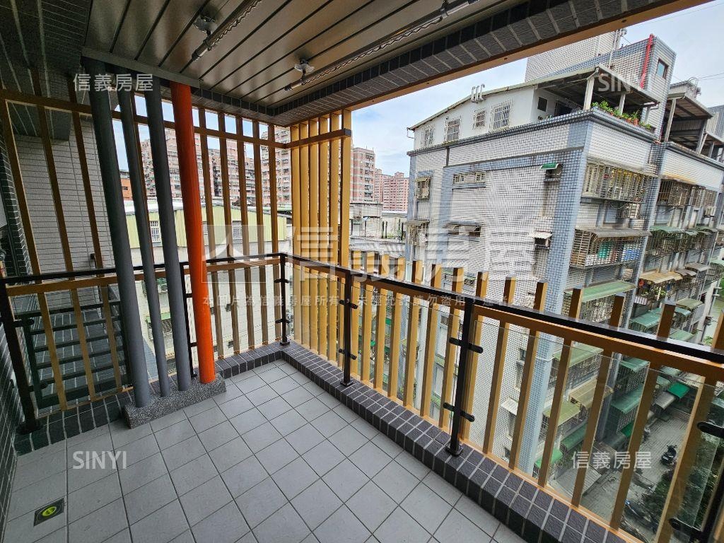 全新落成》偉鉅菁品三房房屋室內格局與周邊環境