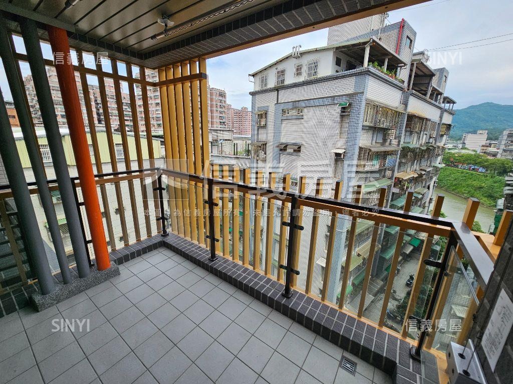 全新落成》偉鉅菁品三房房屋室內格局與周邊環境
