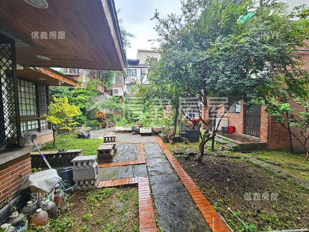 近捷運大地坪透天屋況佳房屋室內格局與周邊環境