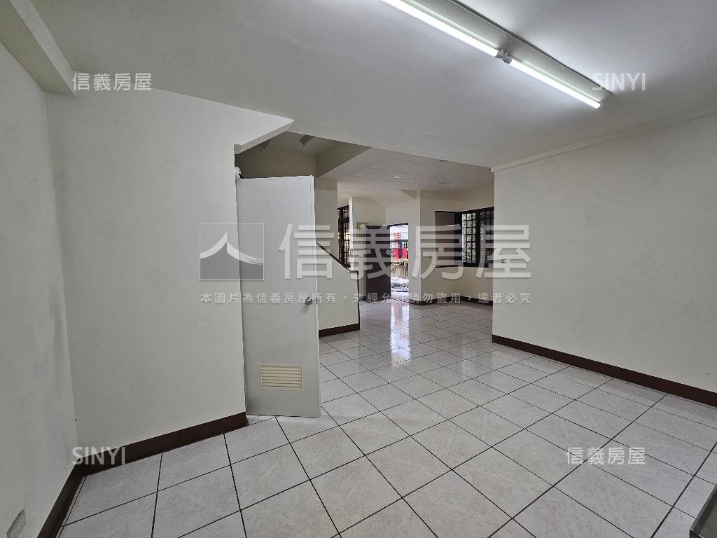 近捷運大地坪透天屋況佳房屋室內格局與周邊環境