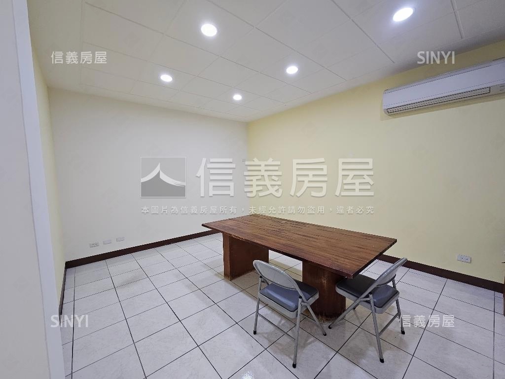 近捷運大地坪透天屋況佳房屋室內格局與周邊環境