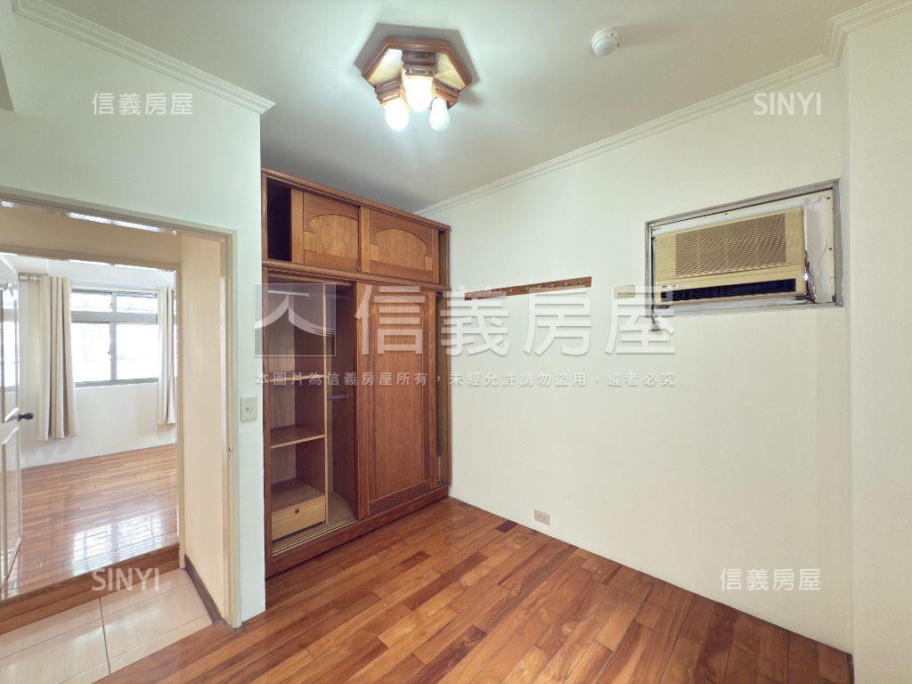 海山龍珠｜頂樓兩房車位房屋室內格局與周邊環境
