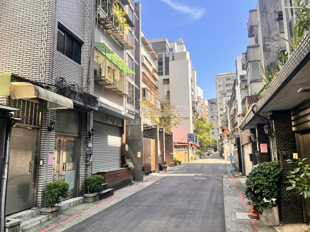 青田大車庫邊間一樓聚所房屋室內格局與周邊環境