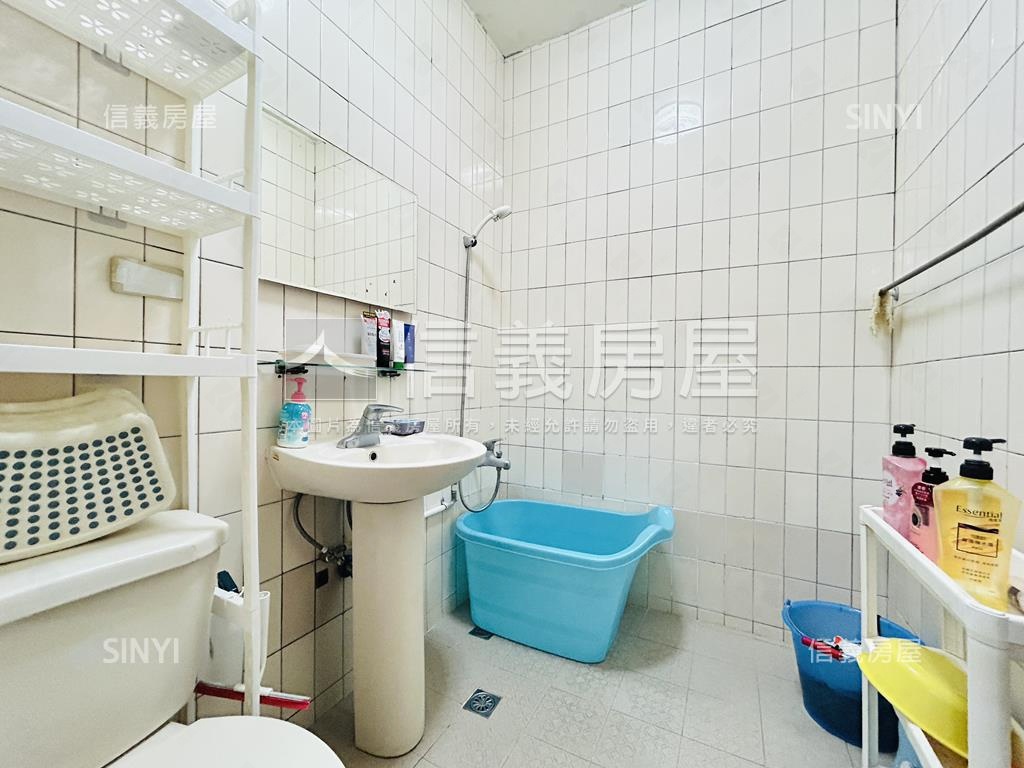 近捷運鄧公路三樓美屋房屋室內格局與周邊環境