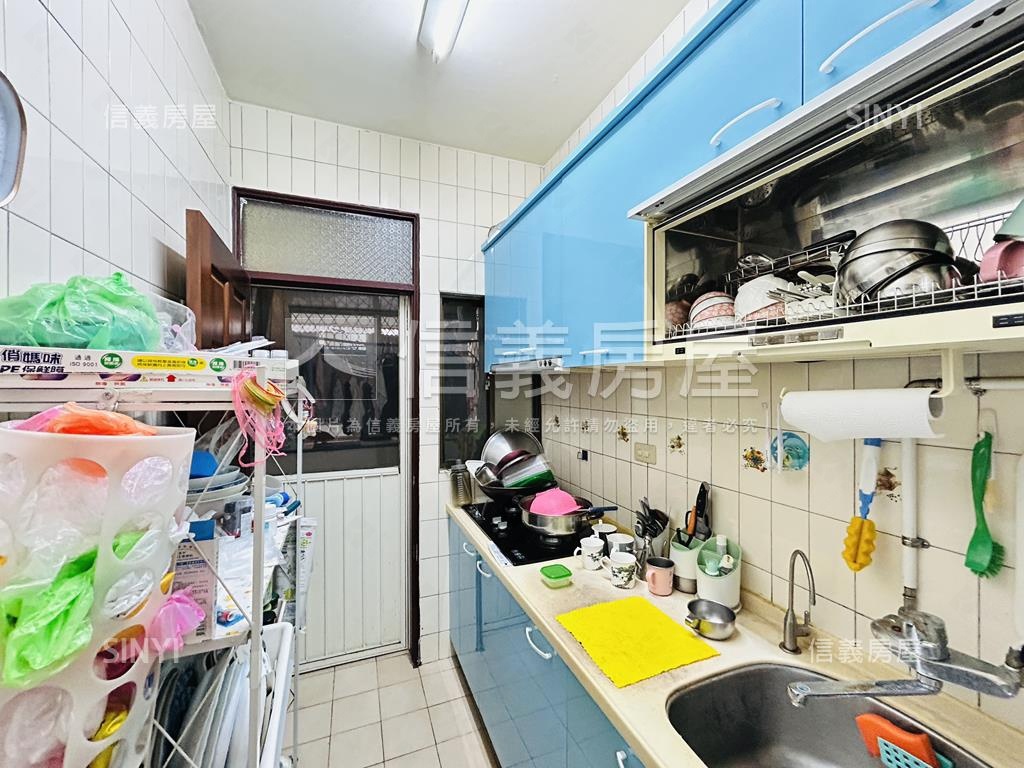 近捷運鄧公路三樓美屋房屋室內格局與周邊環境