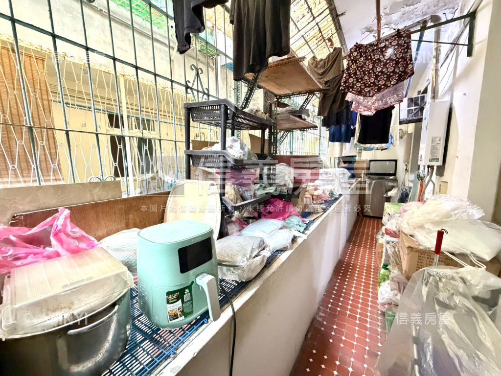 景新靜巷公寓三房房屋室內格局與周邊環境