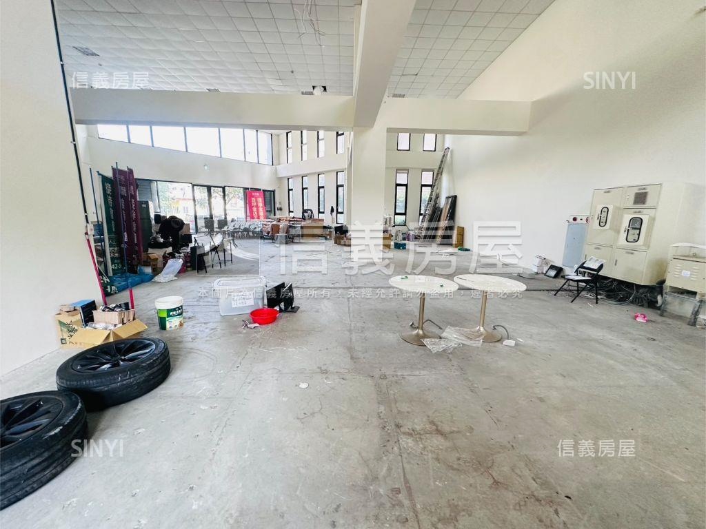 翫寶龍Ｓ１金店面６車位房屋室內格局與周邊環境