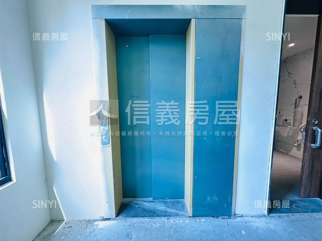 翫寶龍Ｓ１金店面６車位房屋室內格局與周邊環境