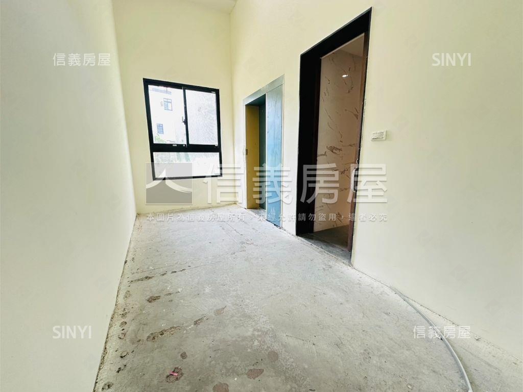 翫寶龍Ｓ１金店面６車位房屋室內格局與周邊環境