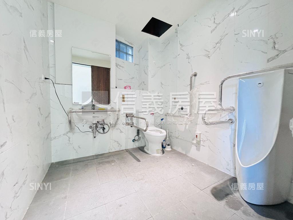 翫寶龍Ｓ１金店面６車位房屋室內格局與周邊環境