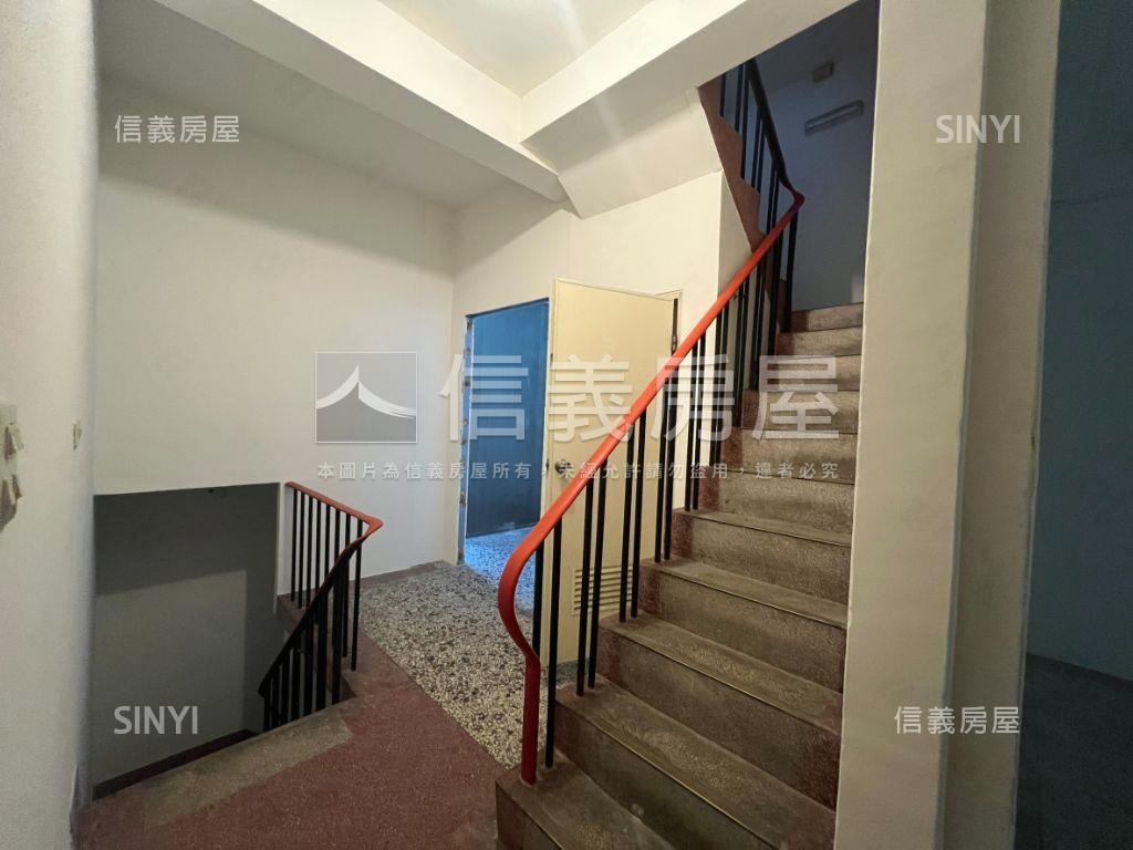 科學園區臨路透天店面房屋室內格局與周邊環境
