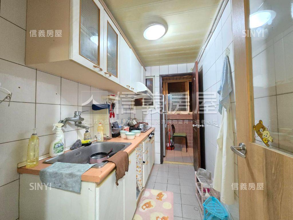 近藝文台北桃源美三房車位房屋室內格局與周邊環境