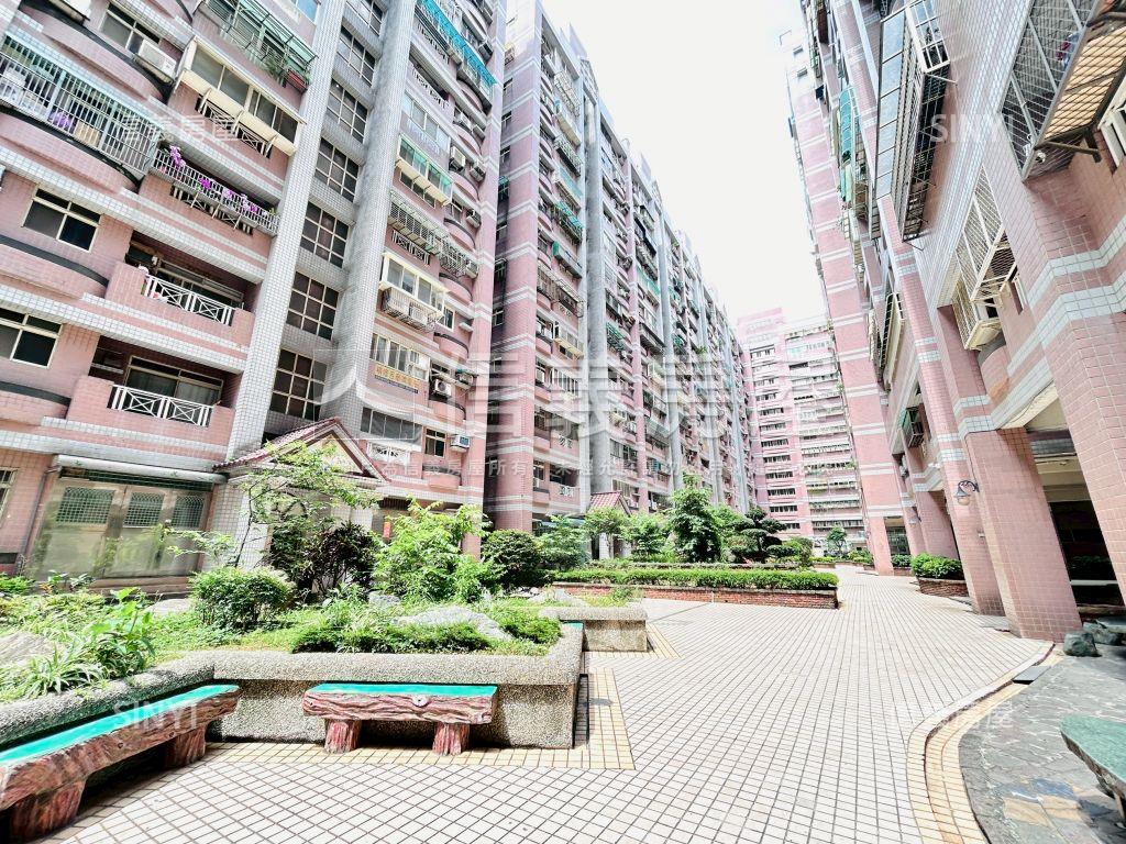 近藝文台北桃源美三房車位房屋室內格局與周邊環境