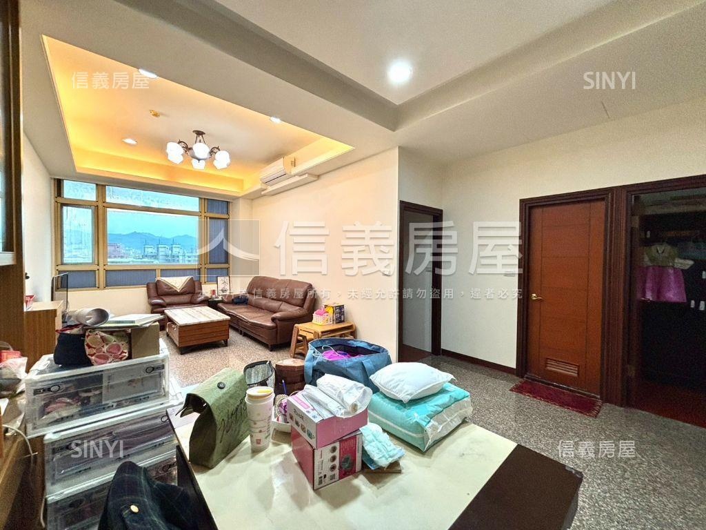 金富天廈Ｉ期●挑高三房房屋室內格局與周邊環境