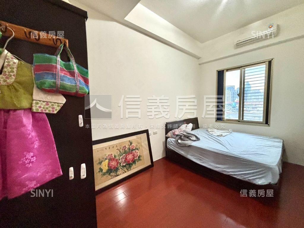 金富天廈Ｉ期●挑高三房房屋室內格局與周邊環境