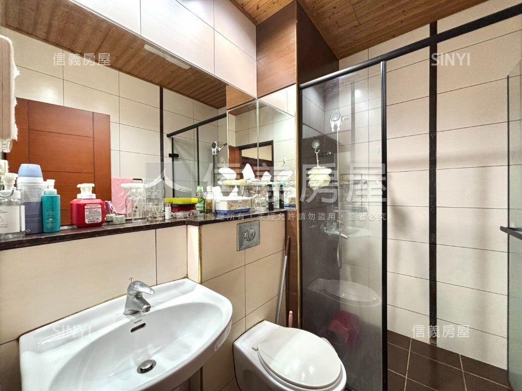 金富天廈Ｉ期●挑高三房房屋室內格局與周邊環境