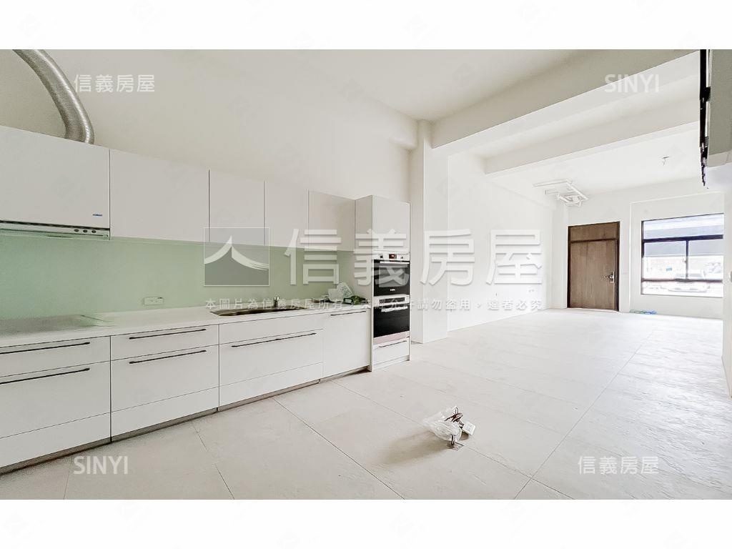 潭子未住臨路套房車庫別墅房屋室內格局與周邊環境