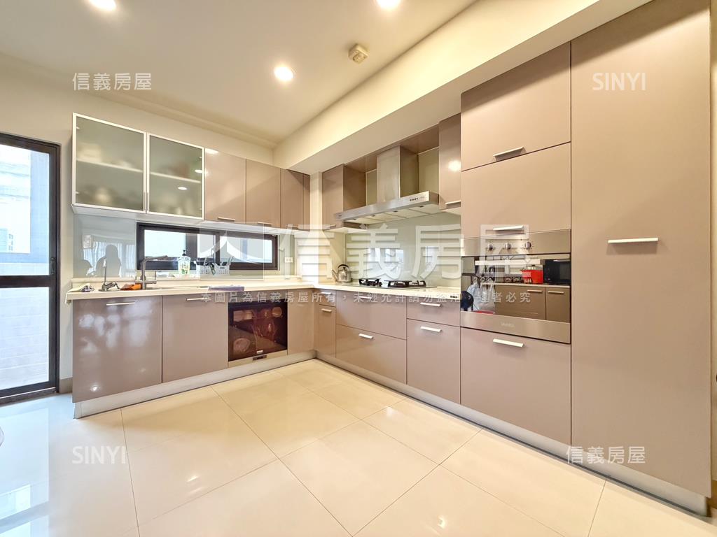 義大醫院旁‧電梯透店房屋室內格局與周邊環境