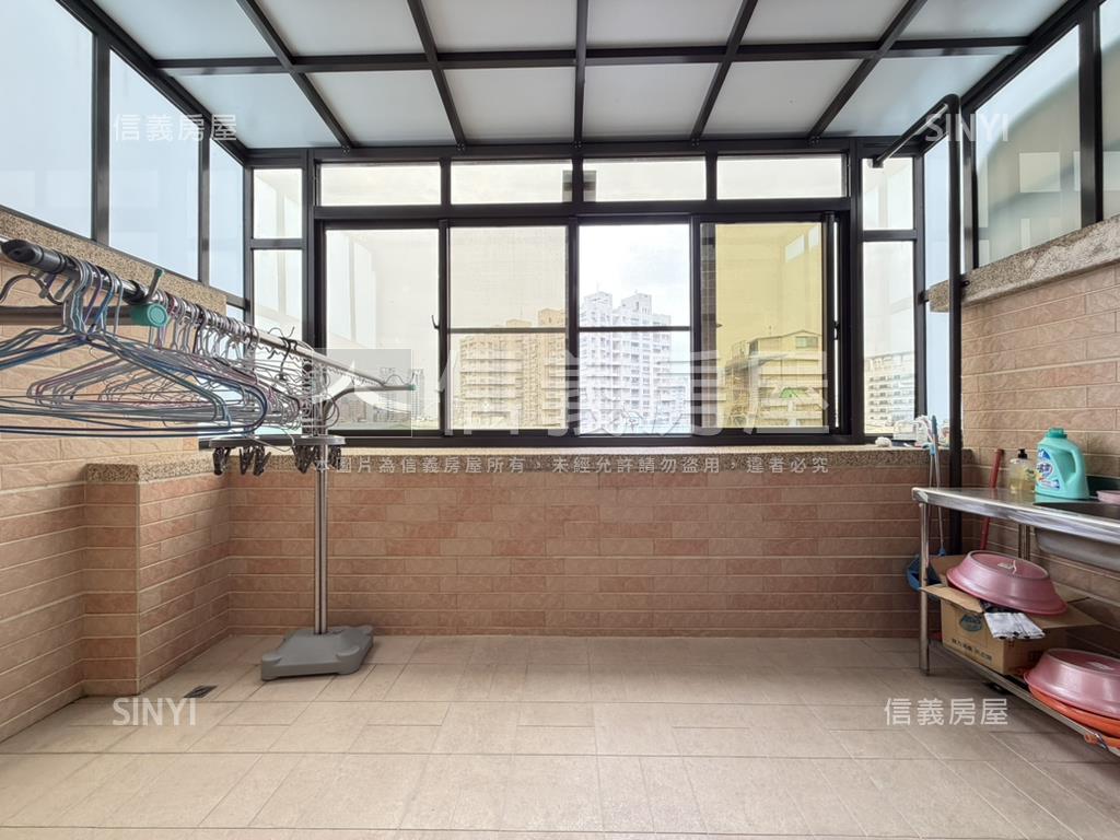 義大醫院旁‧電梯透店房屋室內格局與周邊環境