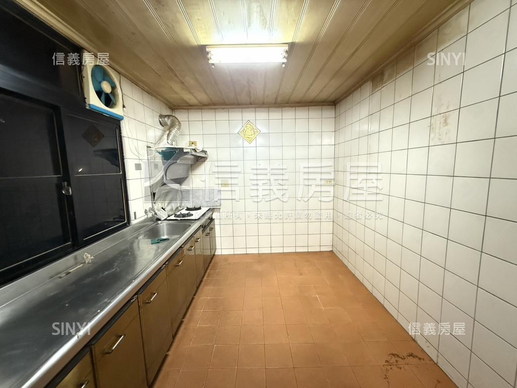 經典☆黃金三樓✯方正美寓房屋室內格局與周邊環境