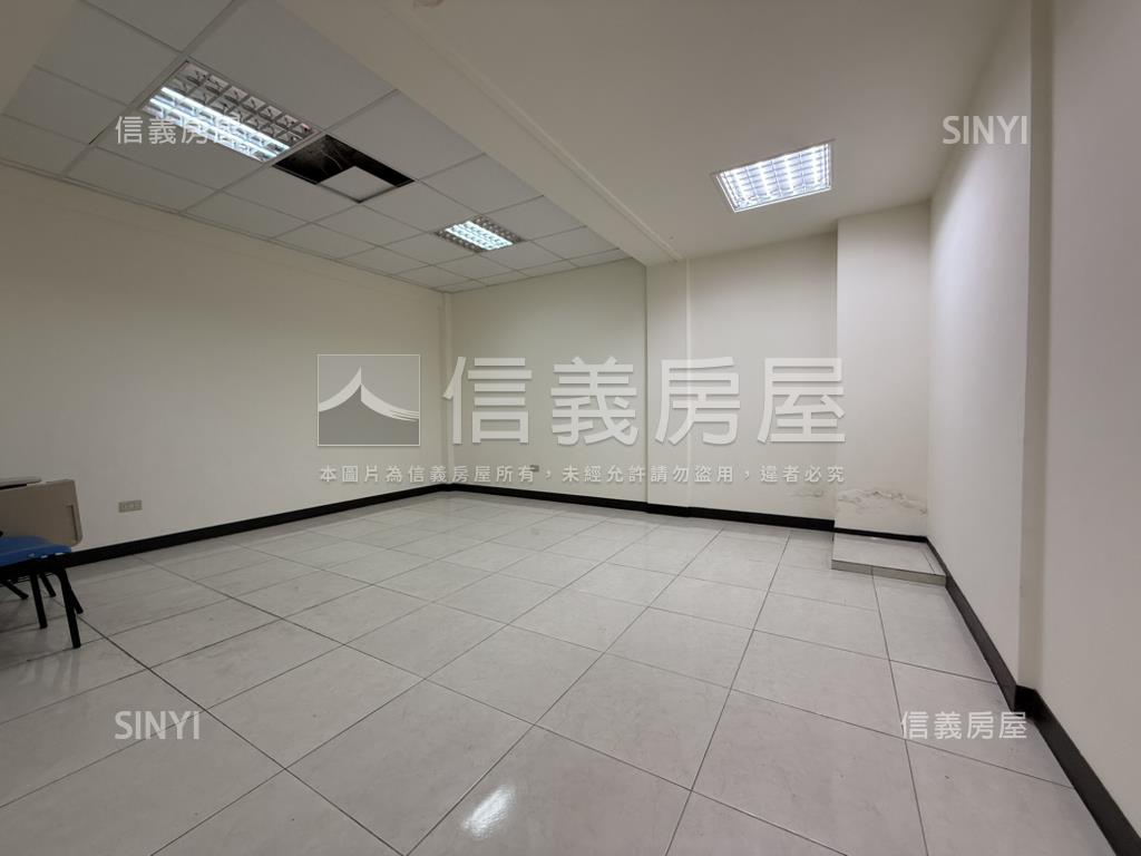 萬隆河畔大器一樓房屋室內格局與周邊環境