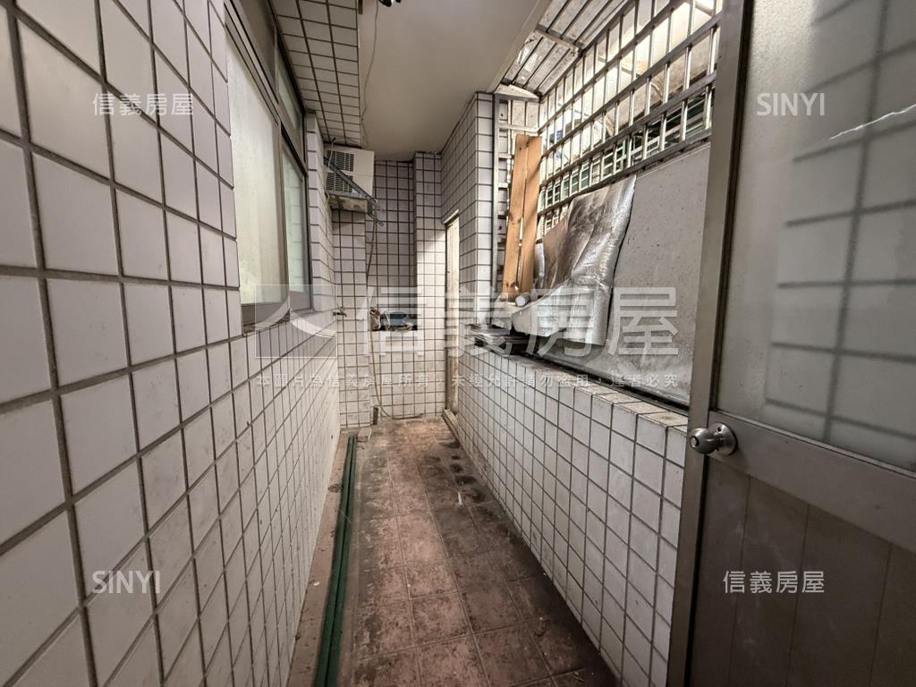 萬隆河畔大器一樓房屋室內格局與周邊環境