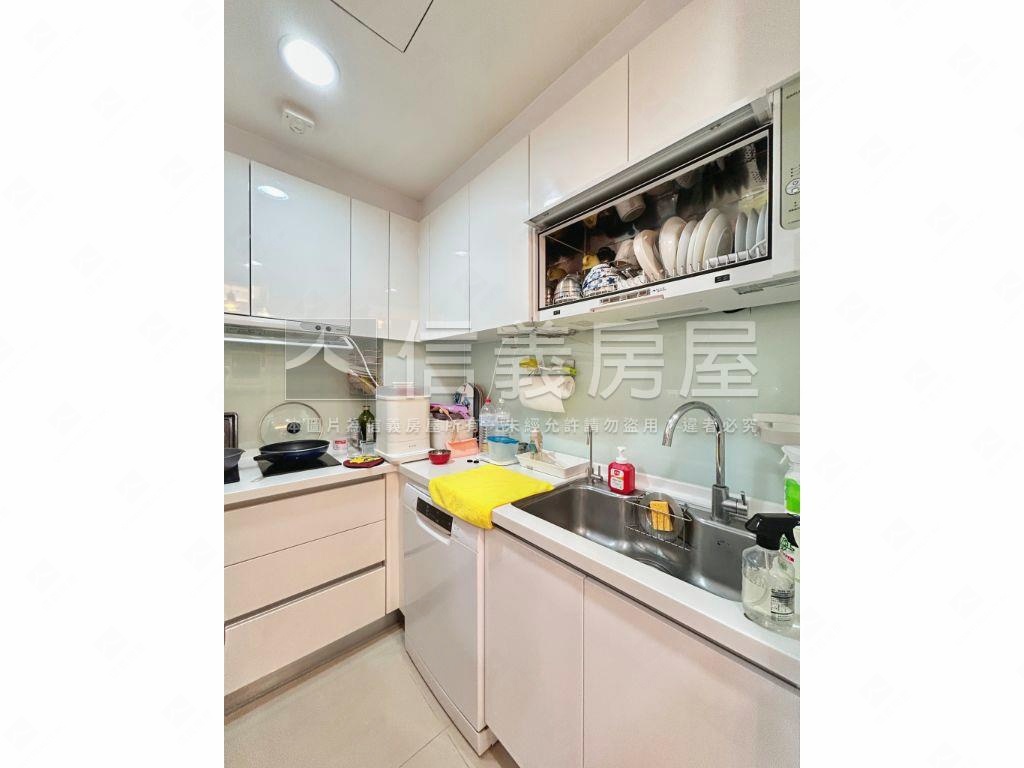 【主推】新世紀兩房車位房屋室內格局與周邊環境