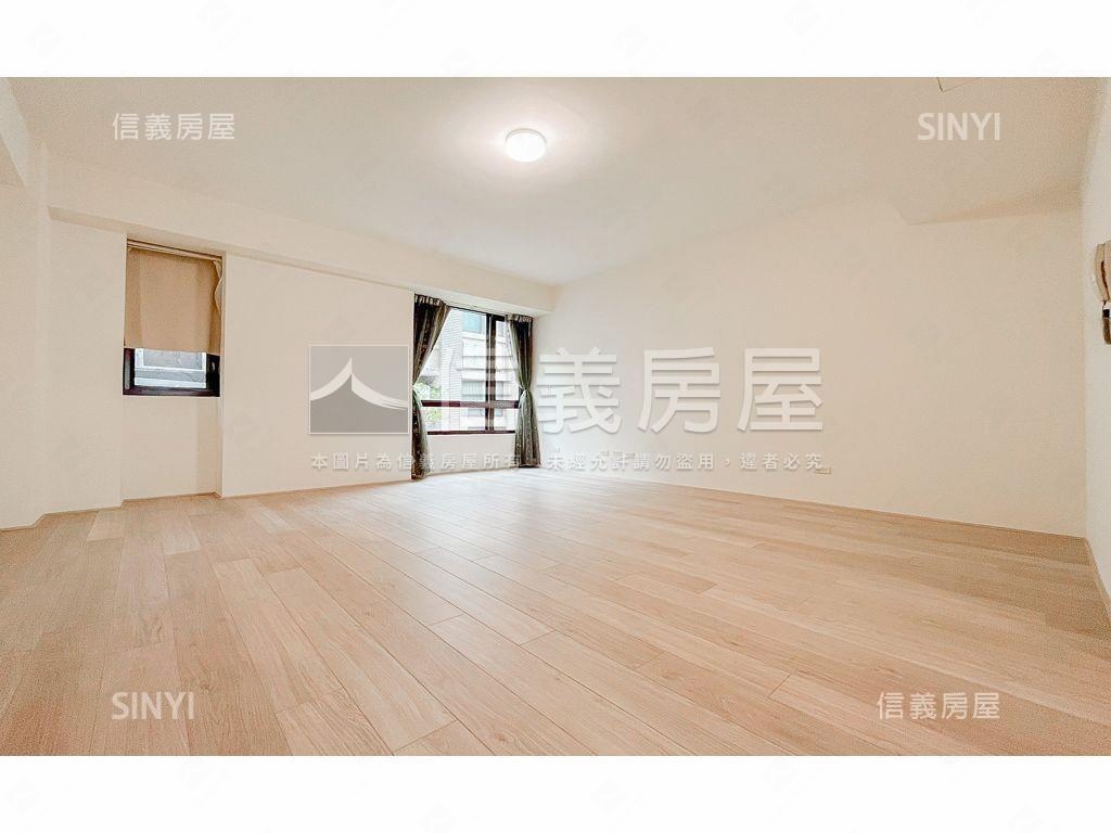 中央公園旁車庫震後別墅房屋室內格局與周邊環境