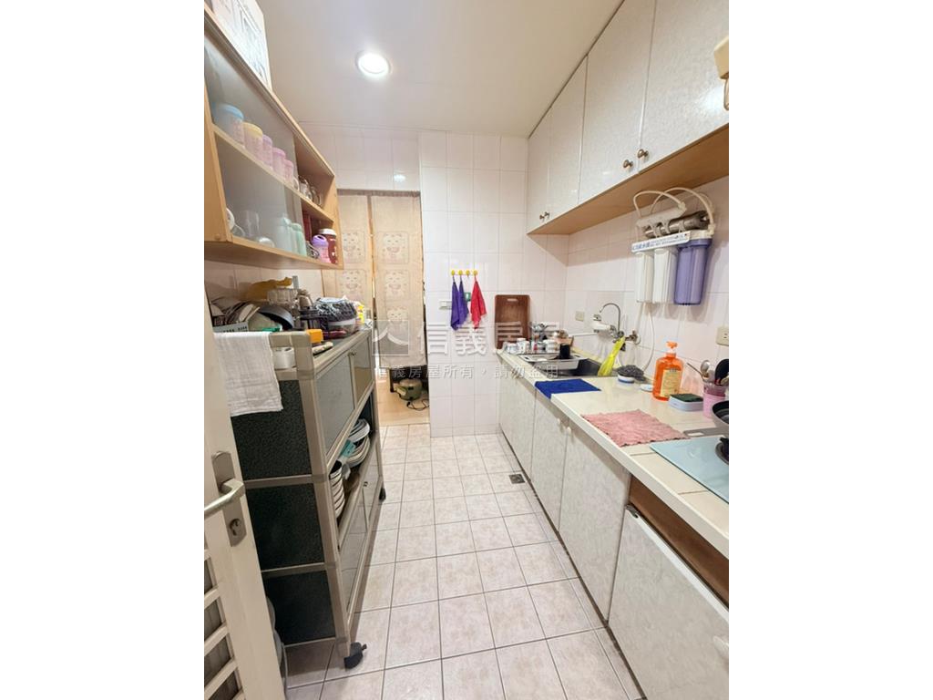 金龍路美妝邊間公寓房屋室內格局與周邊環境