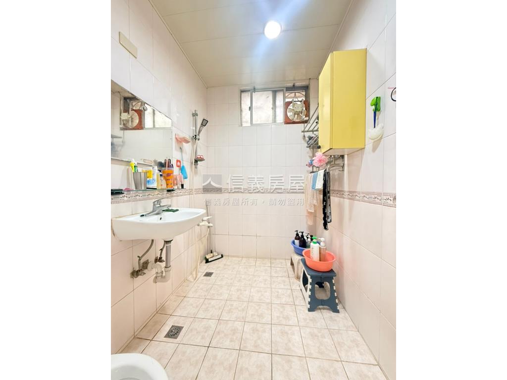 金龍路美妝邊間公寓房屋室內格局與周邊環境
