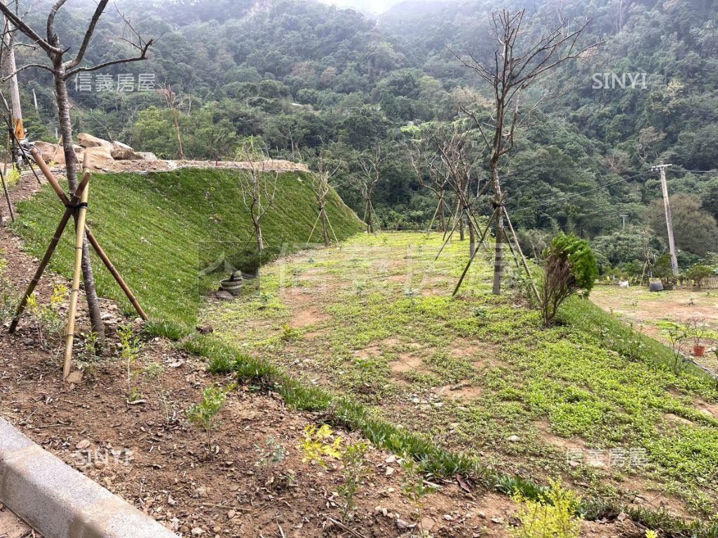 苗栗飛鳳景觀山莊地７千坪房屋室內格局與周邊環境