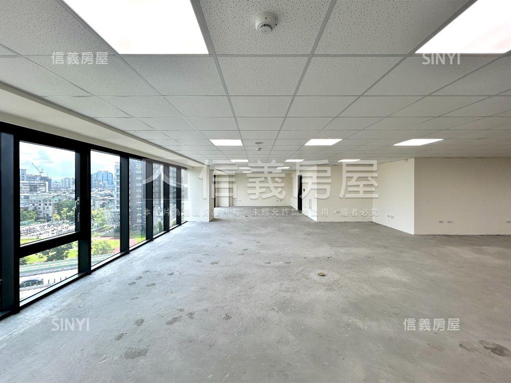 東區９８十美商辦房屋室內格局與周邊環境