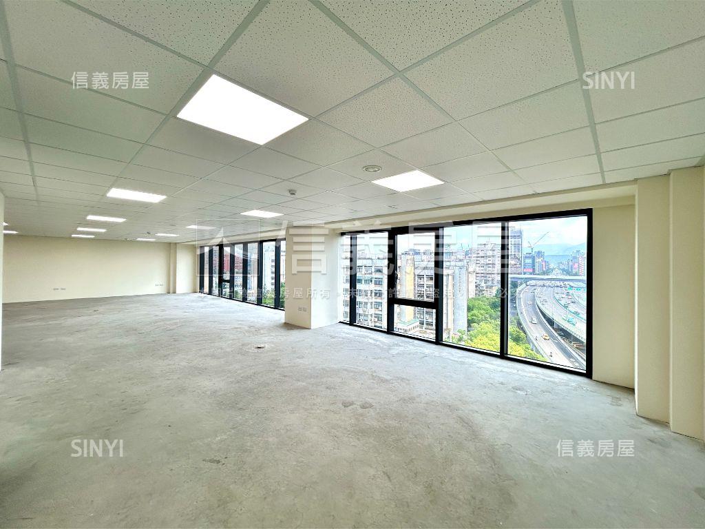 東區９８十美商辦房屋室內格局與周邊環境