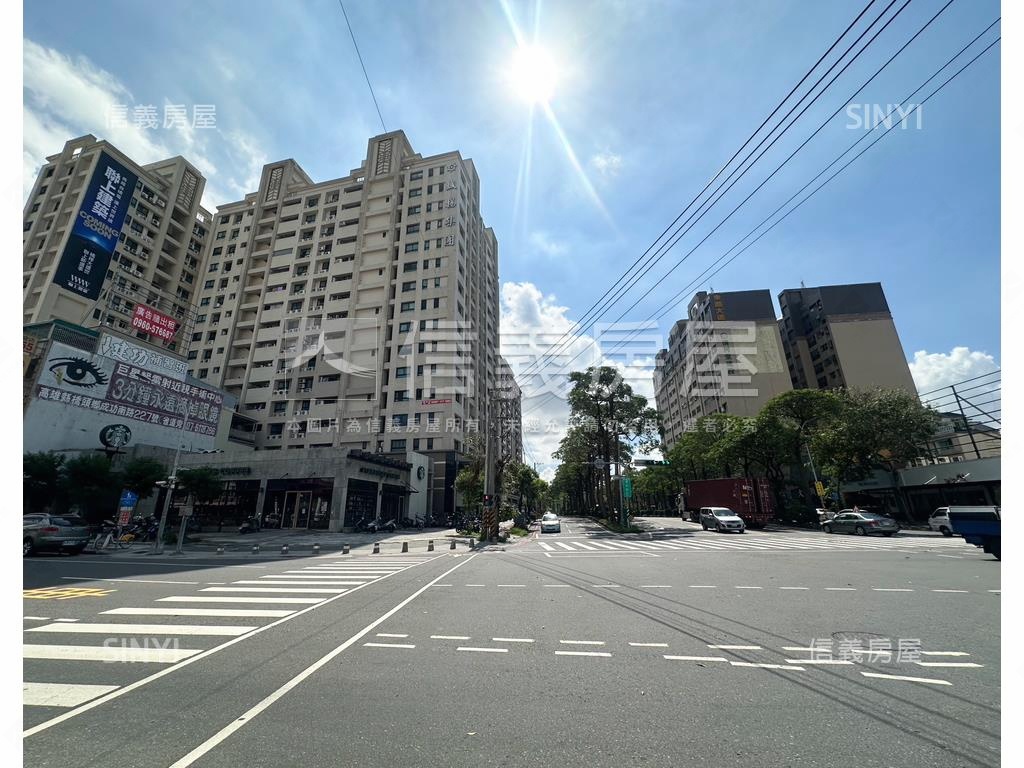 近公園稀有四房雙車位房屋室內格局與周邊環境