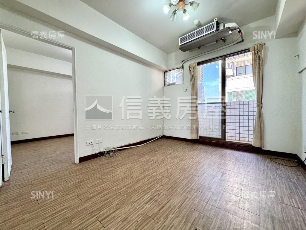 南屯向上視野三房一層２戶房屋室內格局與周邊環境