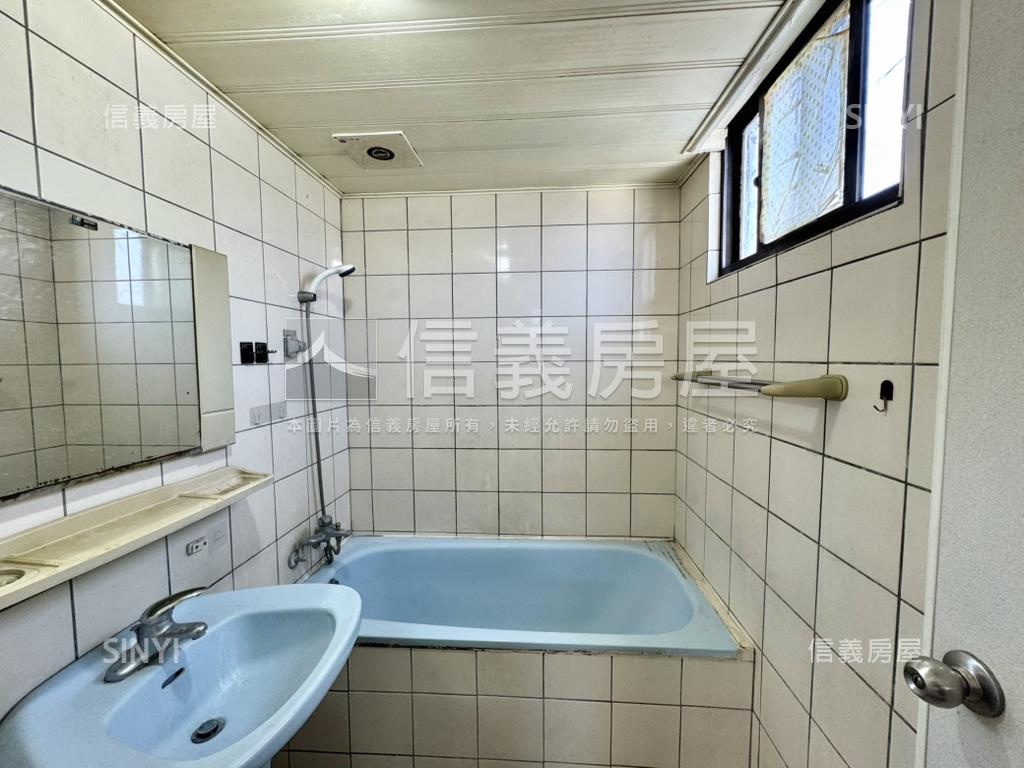南屯向上視野三房一層２戶房屋室內格局與周邊環境